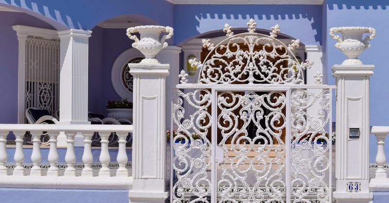 Mijas Lusso Immobiliare: La Tua Guida di Lusso alla Costa del Sol image 1
