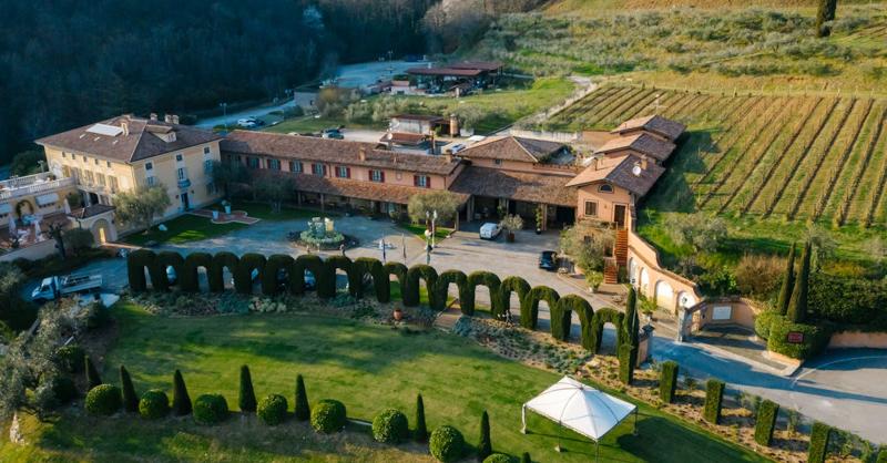 Follonica di Lusso: Ville Esclusive e Proprietà di Pregio in Toscana image 1